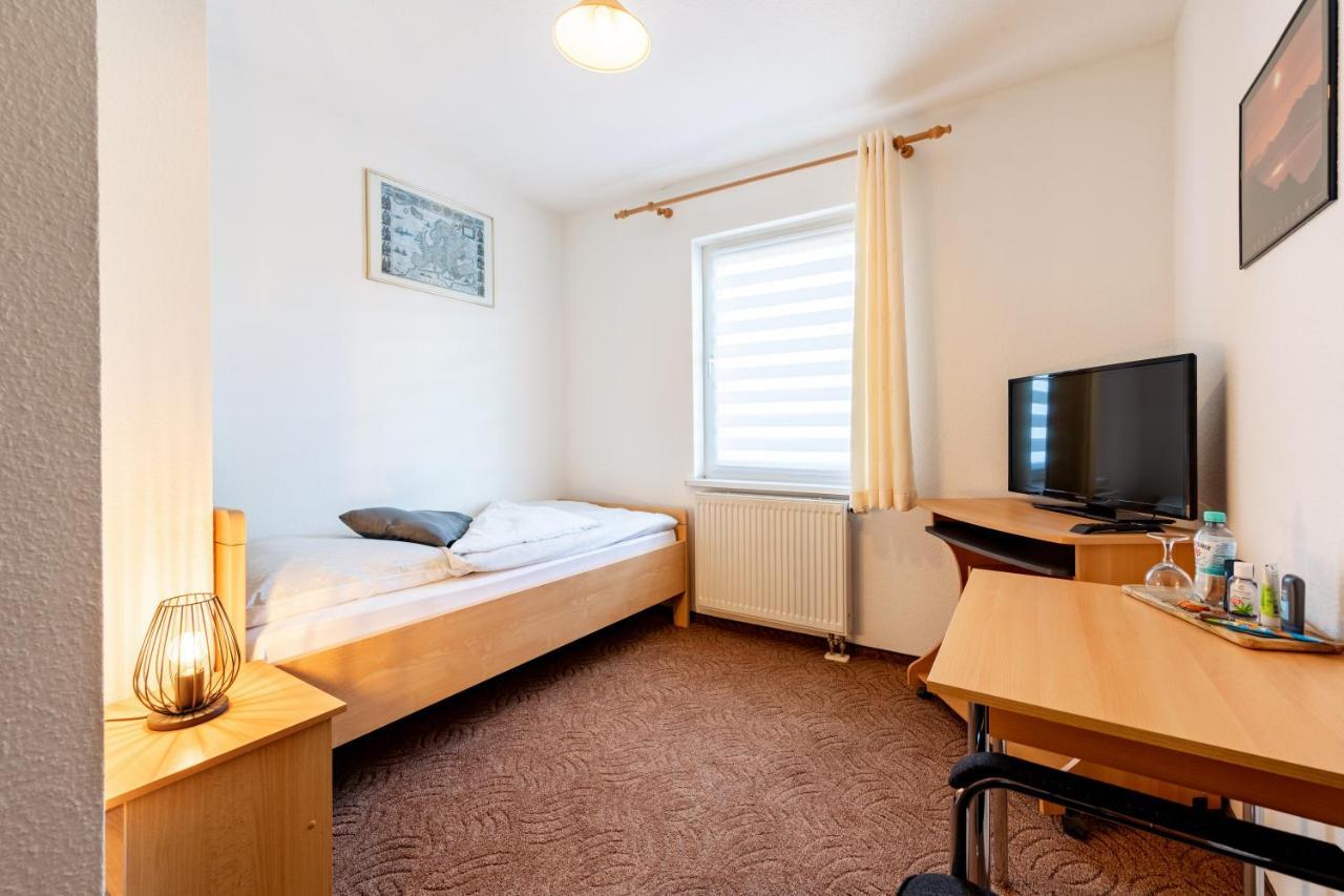 Pension & Gaststaette Zur Salzgrube Sondershausen Esterno foto